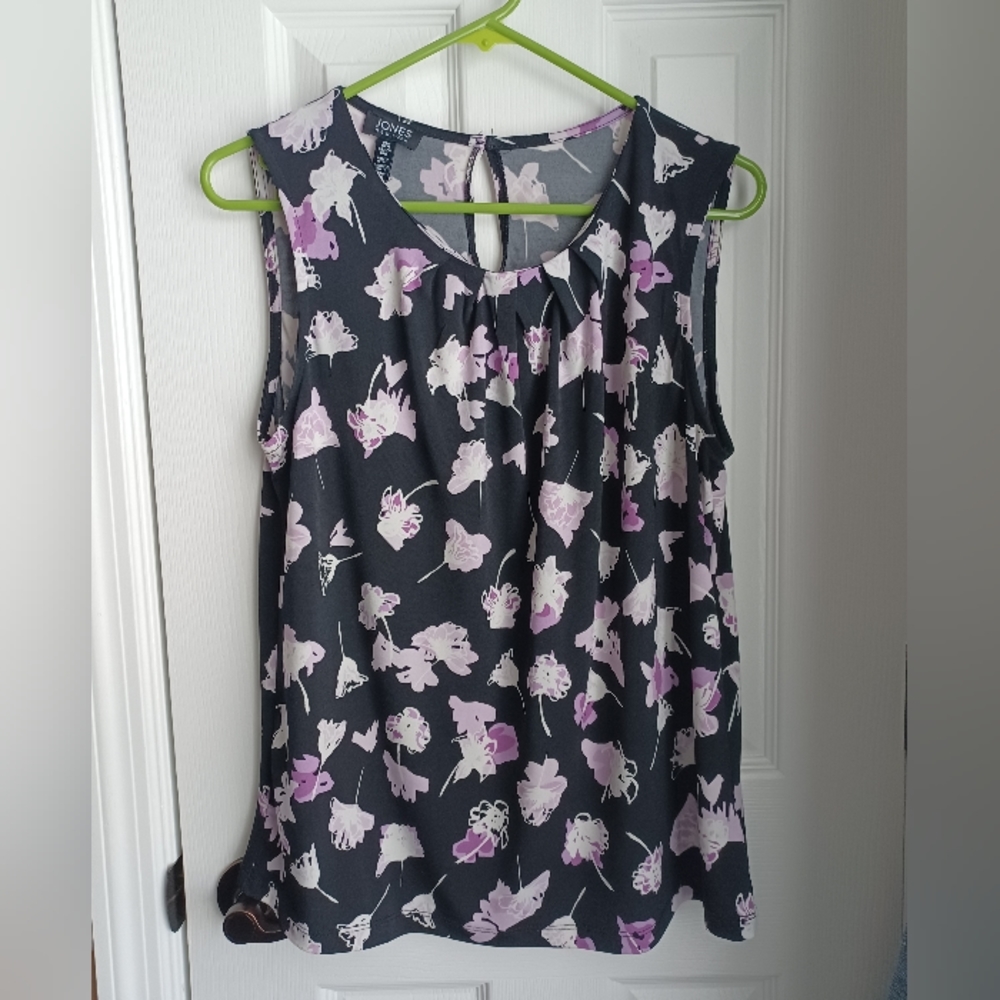 Jones New York sleeveless top